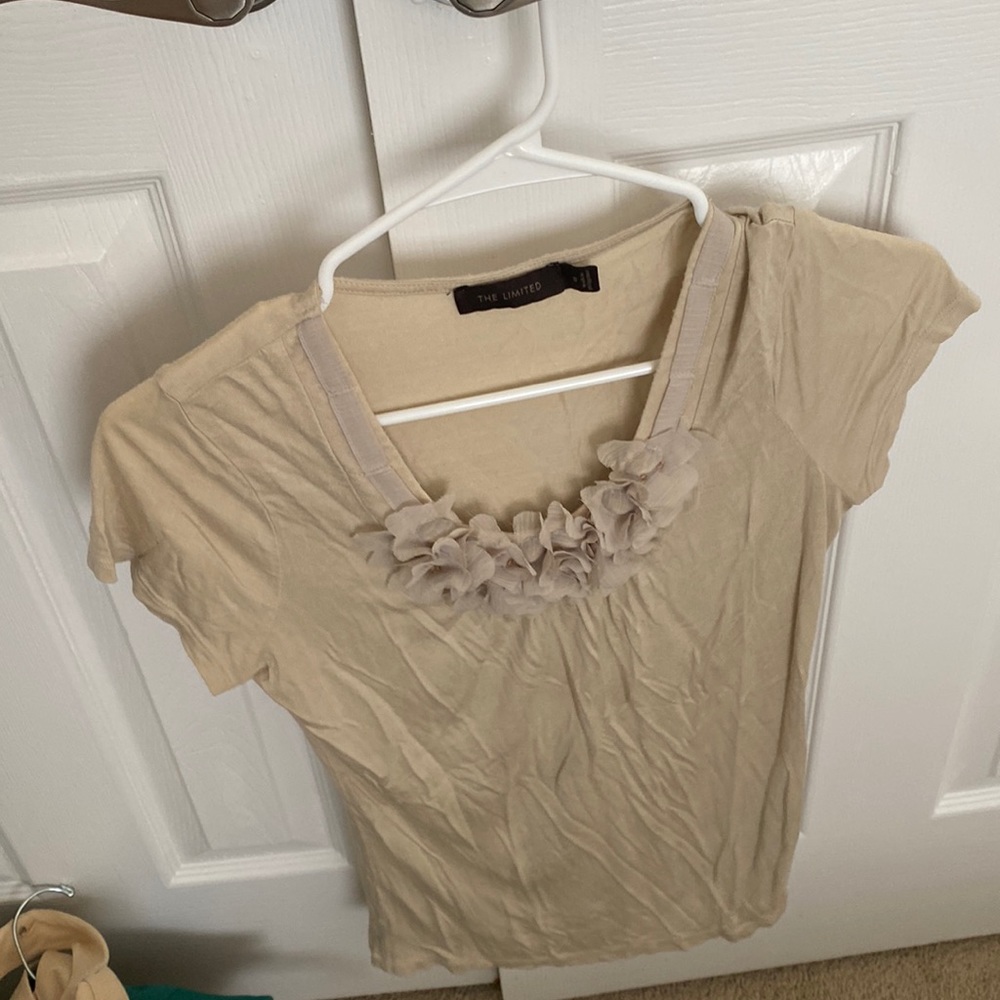 Short sleeve shirt. Brand is the limited. Size small.